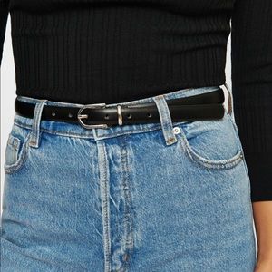 Dynamite Round Buckle Skinny Belt
